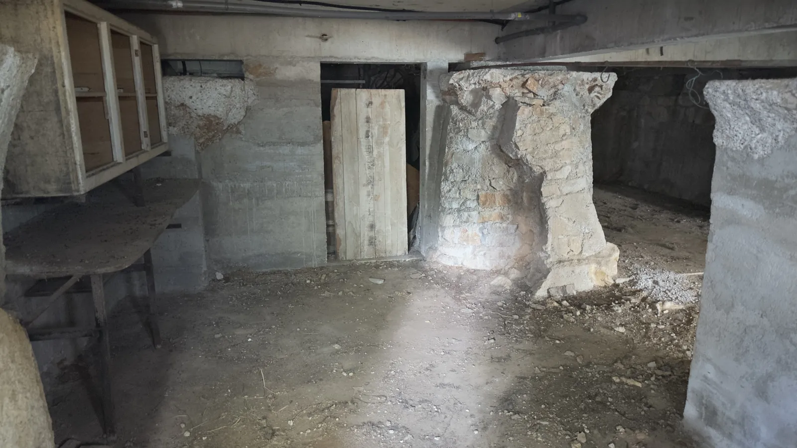 Vidage d'une cave voûtée en pierre
